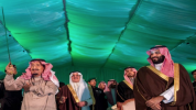 Overjoyed citizens greet King in Tabuk