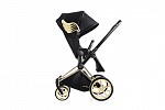 CYBEX dazzles audiences with its runway worthy collection