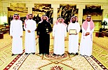 فيصل بن بندر يستقبل مسؤولي إمارة الرياض لتحقيقهم جائزة «درع الحكومة الذكية العربية »