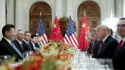 الصين وأمريكا تواصلان محادثات التجارة ووقف فرض تعريفات جديدة
