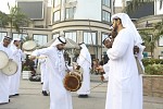 عروض شعبية تروي حكاية التراث الإماراتي في شوارع نيودلهي