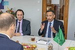  وزير الصناعة يستكشف فرص توطين الصناعات الدوائية مع شركات عالمية بمدينة ليون الفرنسية