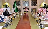 أمير الرياض يناقش مع عددٍ من المسؤولين مشروع التأهيل البيئي لوادي السلي