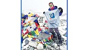 Saudi medic scales Everest ... for a cause