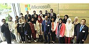 Participants in UAE Government Leaders Program (GLP) tour Microsoft Envisioning Center