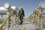 النفط يرتفع نتيجة توقع «أوبك» خفض الإنتاج