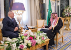 خادم الحرمين يتسلم دعوة ملك الأردن لحضور مؤتمر القمة العربية