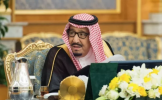 King Salman welcomes pilgrims arriving in Saudi Arabia for Hajj