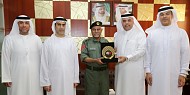 رئيس محكمة الاستئناف يكرم عسكرياً من شرطة دبي لجهوده الملموسة وعمله الدؤوب