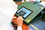 رئيس شؤون الحرمين يقف على عدد من مشروعات المسجد النبوي إلكترونياً