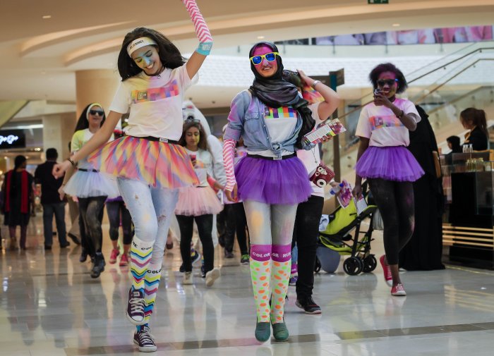 COLOR ME HAPPY! COLOR RUNNERS TAKEOVER YAS MALL Eye of Riyadh