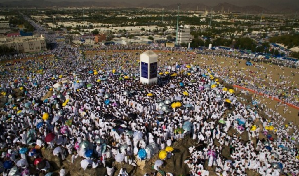 Pilgrims gather in Arafat for climax of Haj Eye of Riyadh