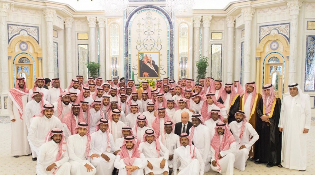 خادم الحرمين الشريفين استقبل المنتخب