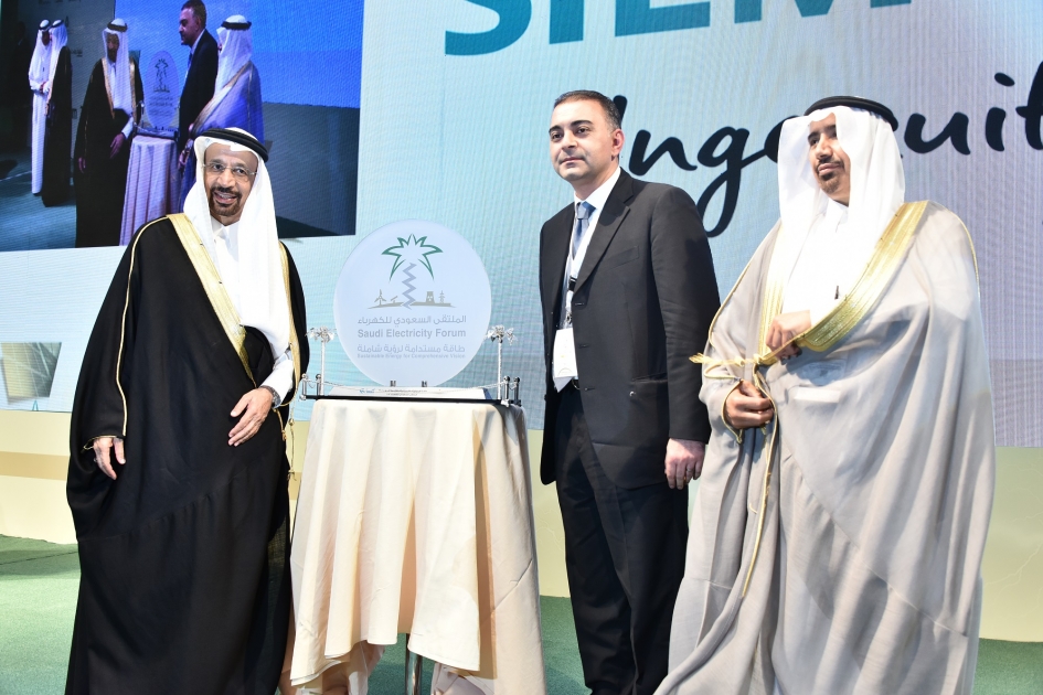 Siemens honored by His Excellency, Khalid AlFalih at Saudi Electricity