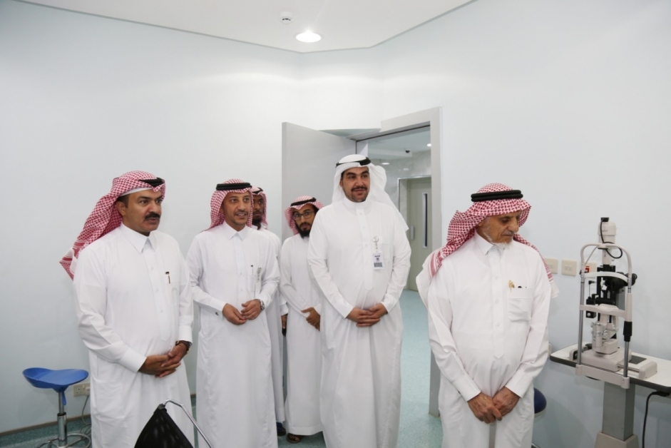 رئيس مجلس إدارة غرفة الرياض يزور جمعية عناية رئيس مجلس إدارة غرفة الرياض يزور جمعية عناية