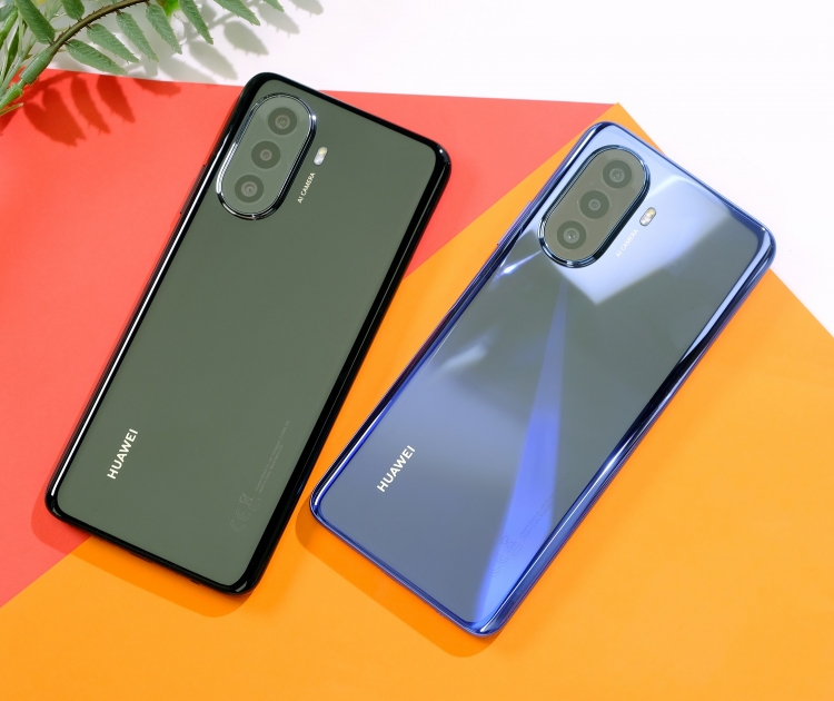 Top 5 Huawei Phones for Long Battery Life: Powering Through Your Day and Beyond