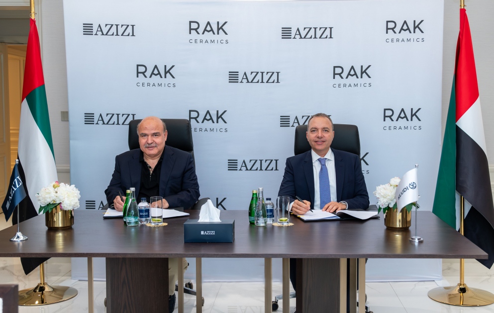 ‘Azizi Developments et RAK Ceramics signent un accord de 2 ans pour l’approvisionnement en carrelage et sanitaires’ ‘Azizi Developments et RAK Ceramics signent un accord de 2 ans pour l’approvisionnement en carrelage et sanitaires’