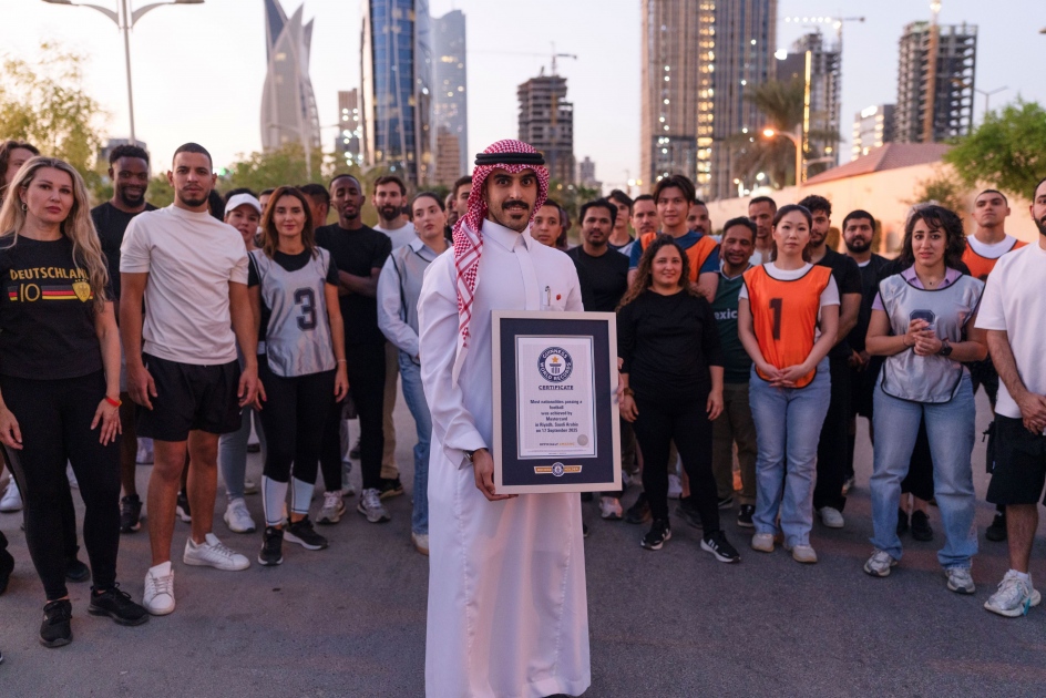 Mastercard achieves its first Guinness World Records™ title in Saudi Arabia with its “Priceless Dribble” campaign