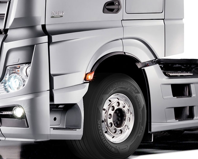 Hankook Tire provides original equipment for the New MercedesBenz "Actros" Eye of Riyadh